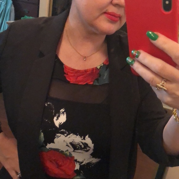 Beautiful dress. Flowers print. - Picture 7 of 9